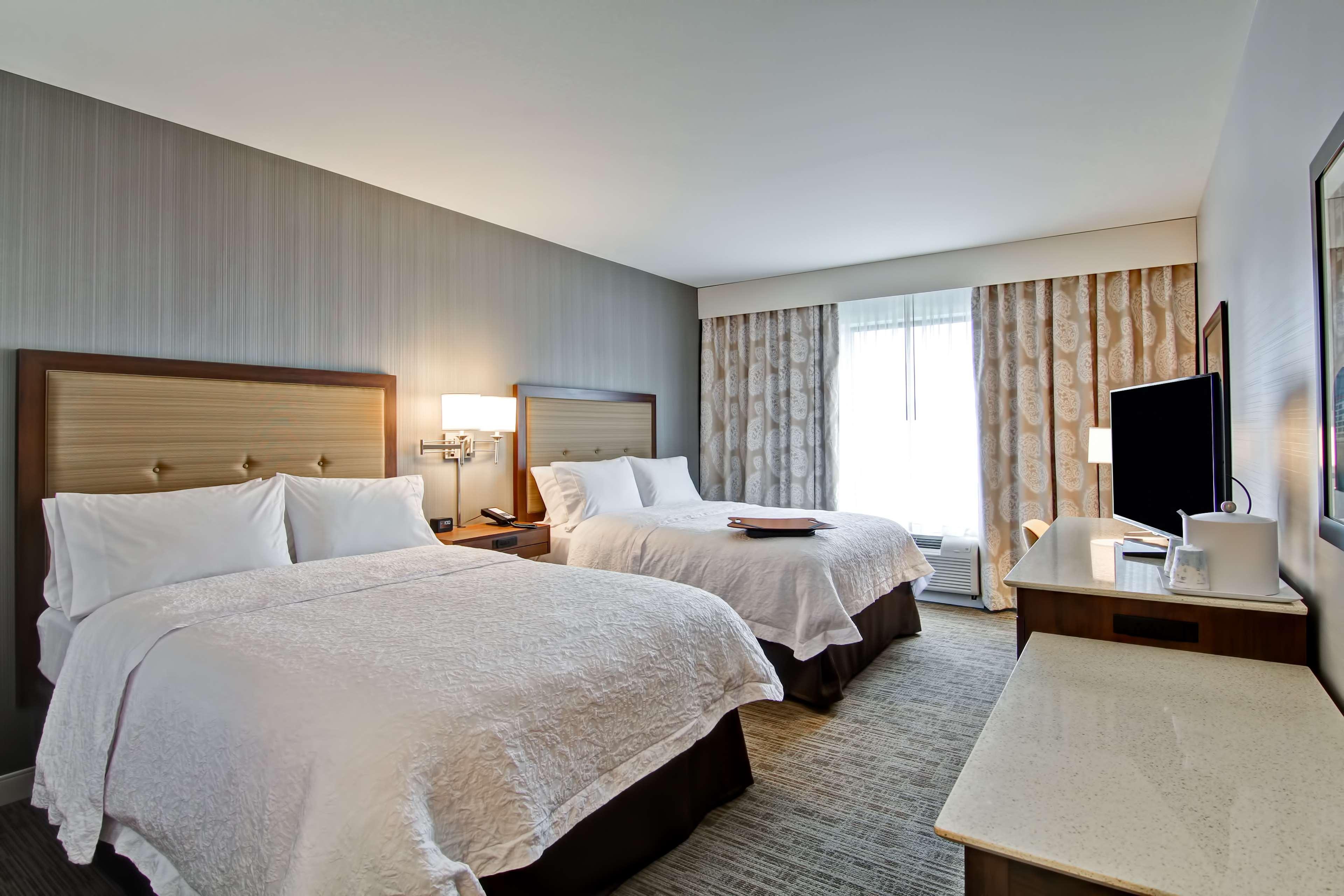 Hampton & Detroit/troy Hotel Clawson